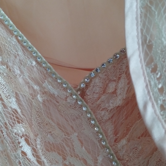 A symmetrical dress size 6 - Picture 2 of 6